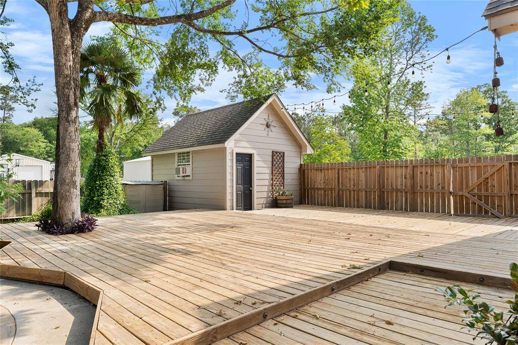 Storage shed is aesthetically pleasing with tons of opportunities!