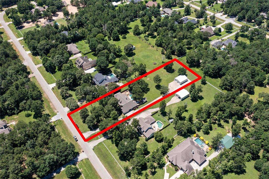 Privacy combined with convenience!  Don't miss your opportunity to have the best of both worlds!