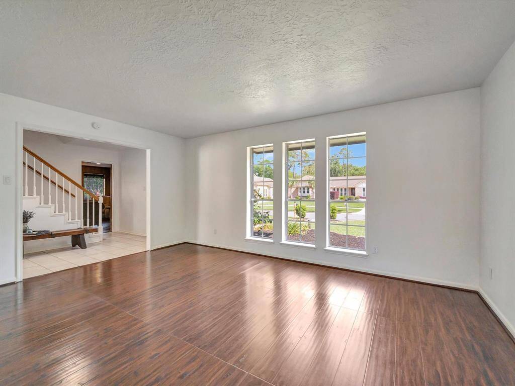 Easy maintenance laminate flooring.
