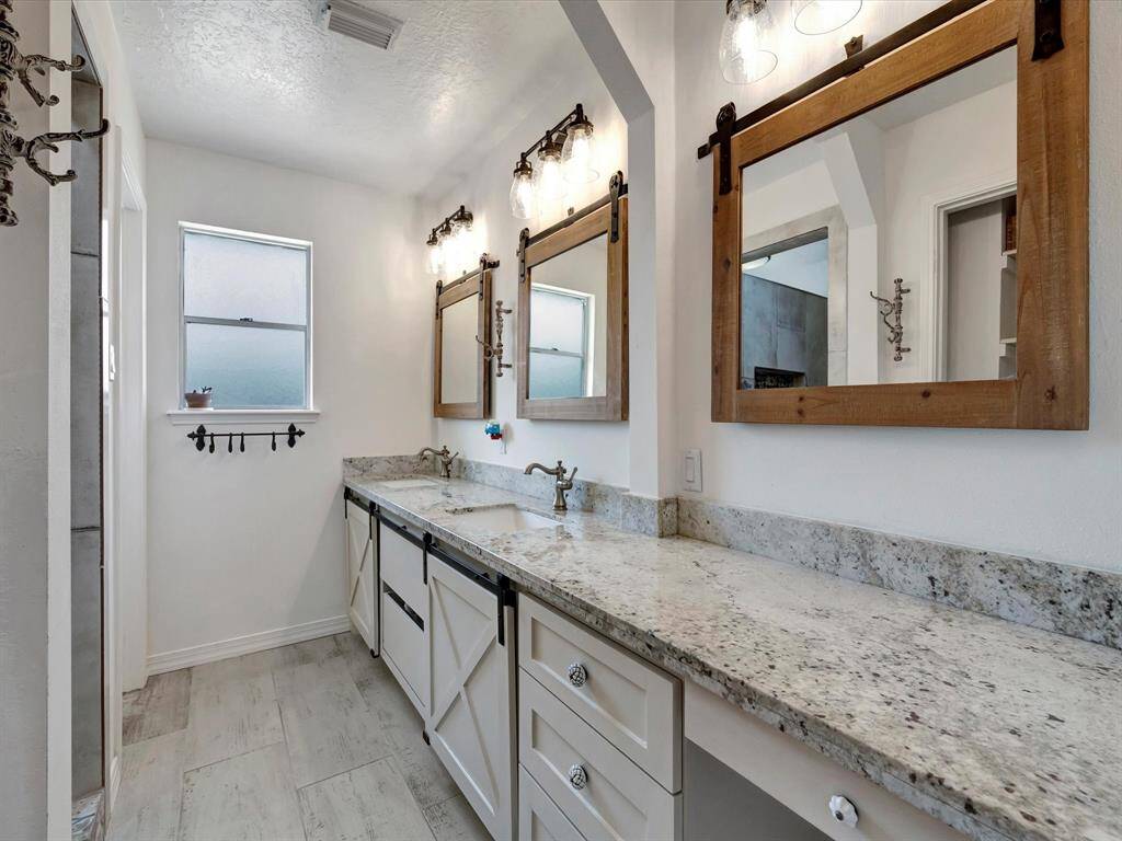 Lovely updated primary bathroom.