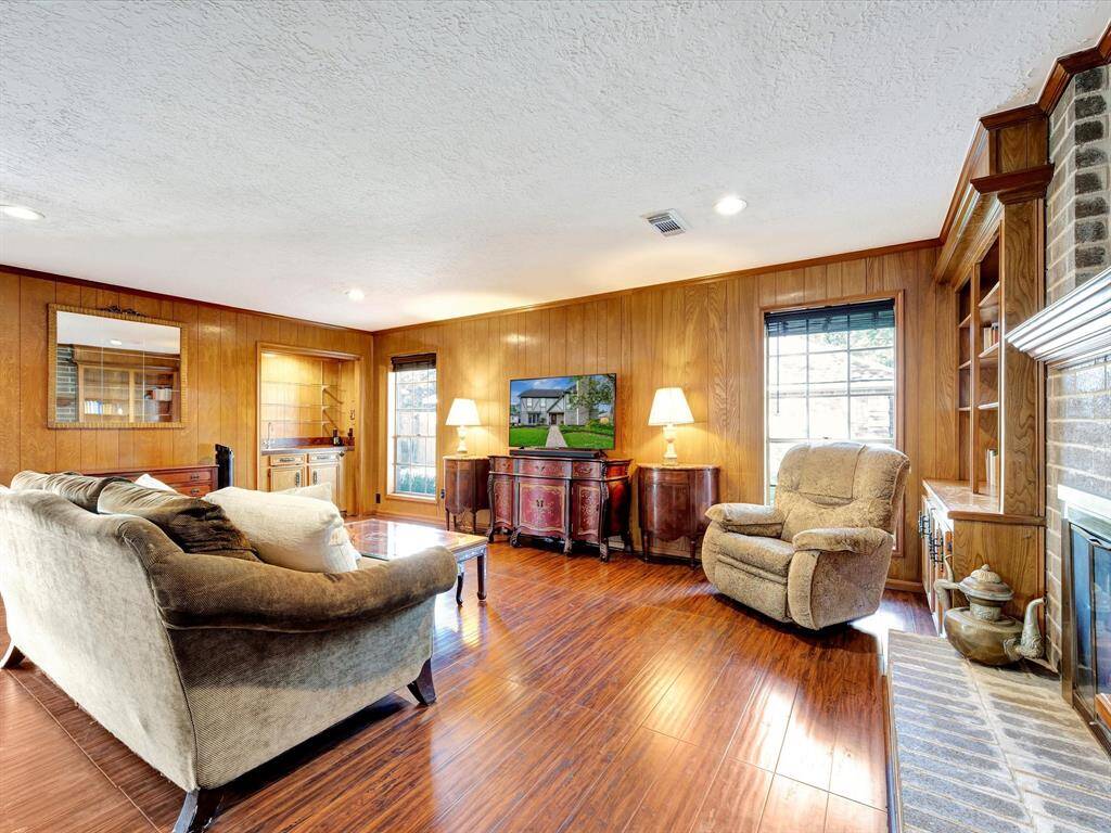 Pet friendly flooring, built in shelving, and new blinds.