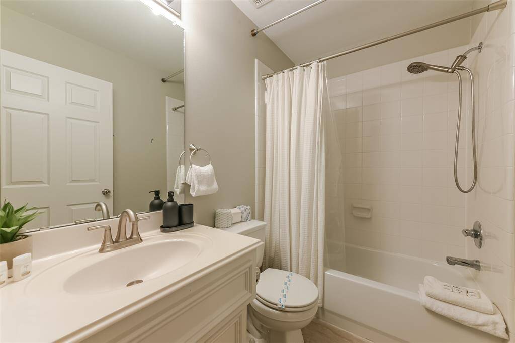 1st floor bathroom