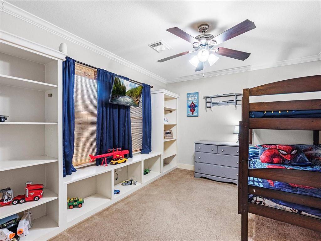 Build in book shelves updstairs bedroom.