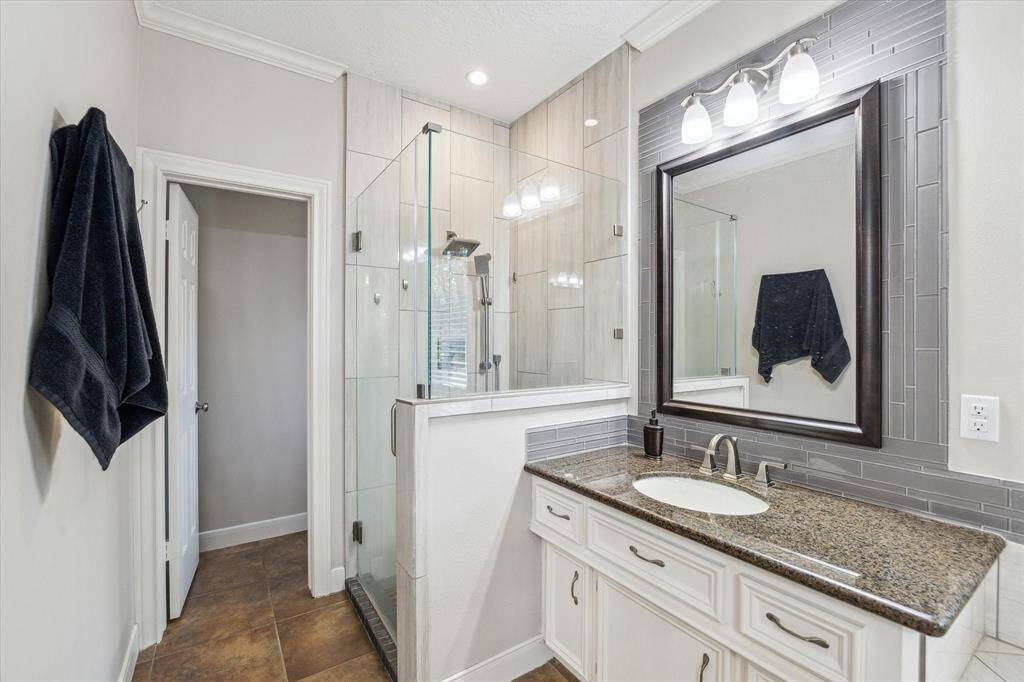 Walk in shower