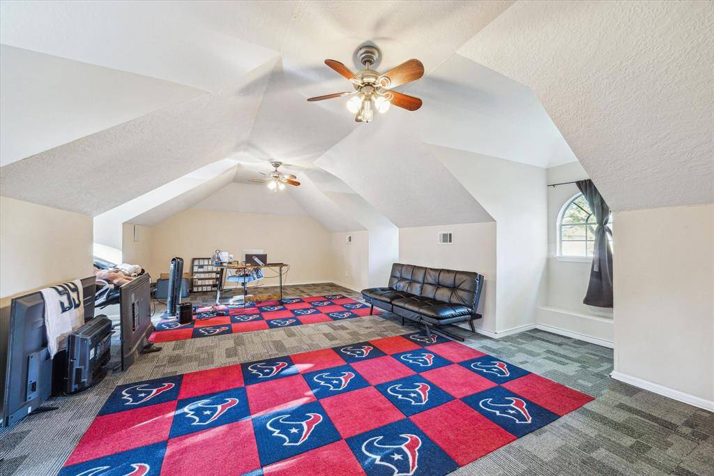 Huge gameroom over the garage