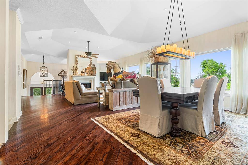 THIS EXPANSIVE OPEN FLOOR PLAN SHOWS THE LIVING-DINING COMBO WORKING TOGETHER IN HARMONY.