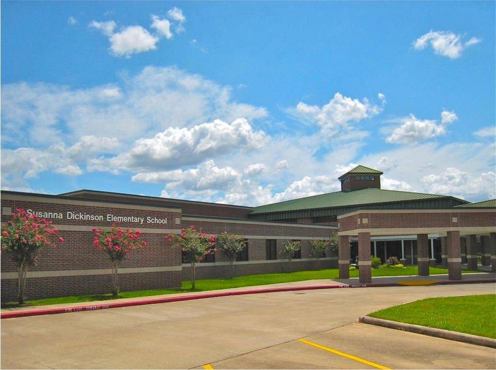 YOUR CHILD WILL LOVE DICKINSON ELEMENTARY - LOCATED INSIDE GREATWOOD!