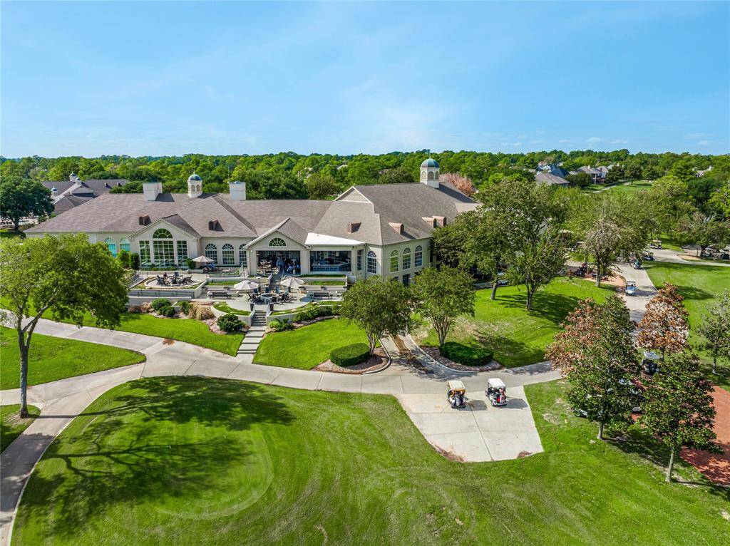 Beautiful Bentwater Golf Club, everything you need and more!