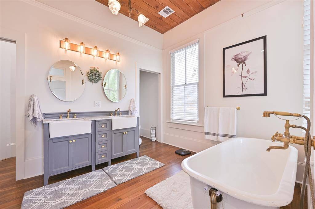 primary bath