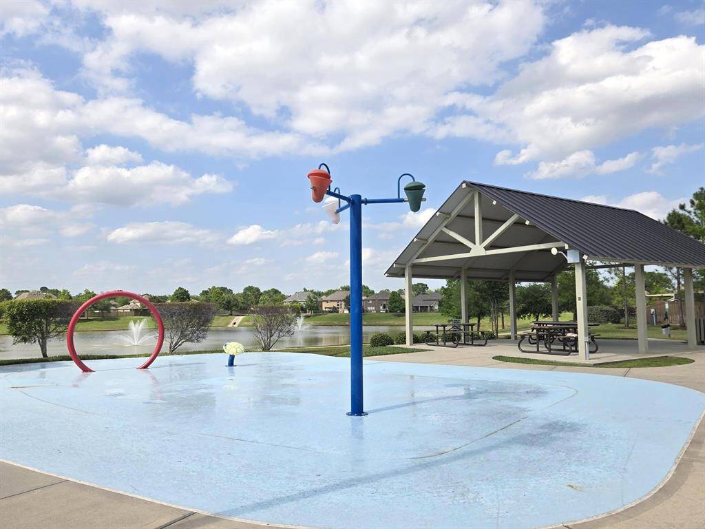 Your kids will enjoy the subdivision's  splashpad.  There is also a convenient pavilion!