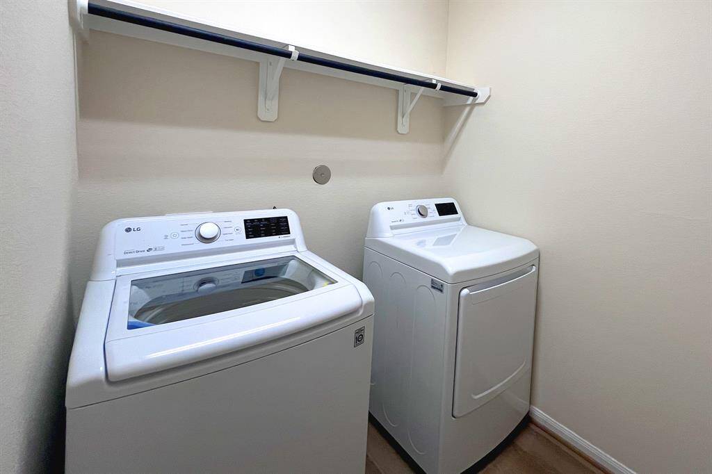 Washer & Dryer Included