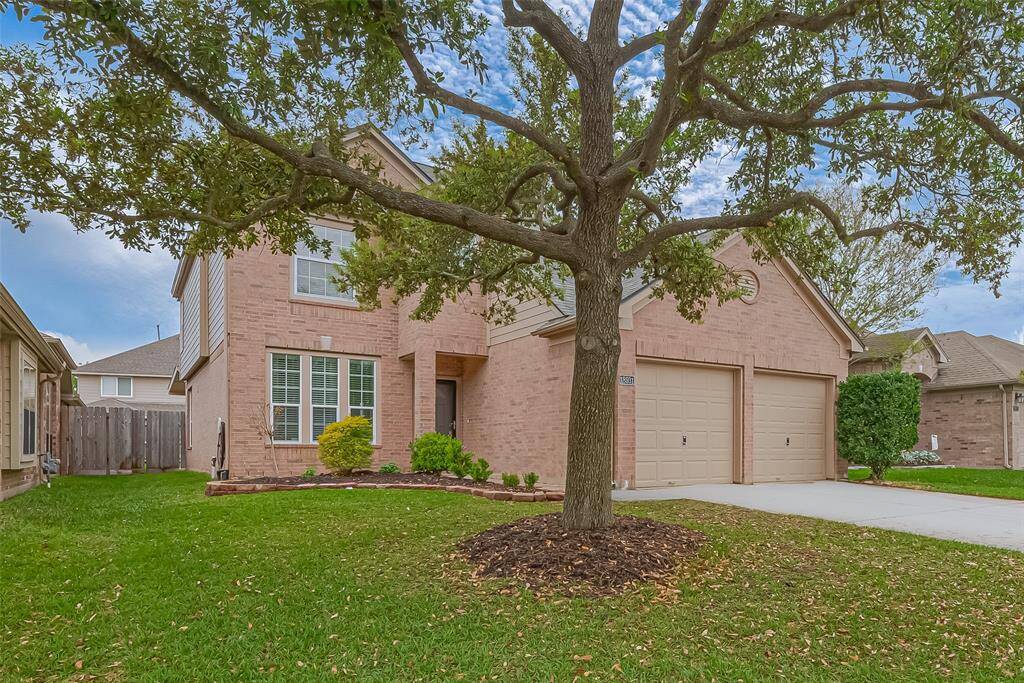 Beautiful curb appeal.