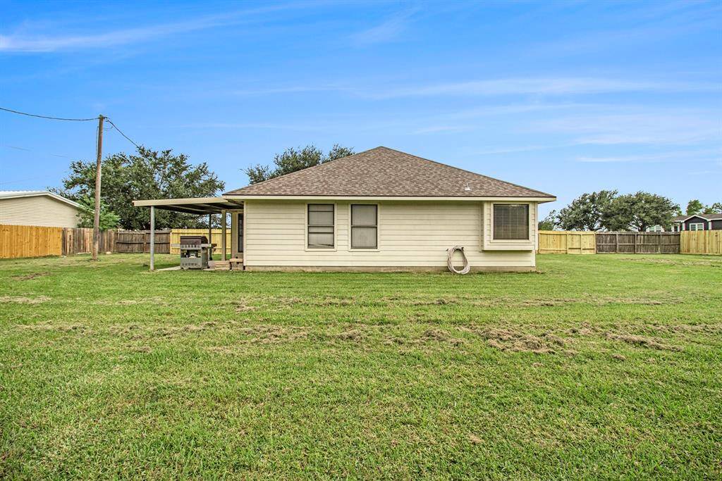 Plenty of space for an extended back patio.