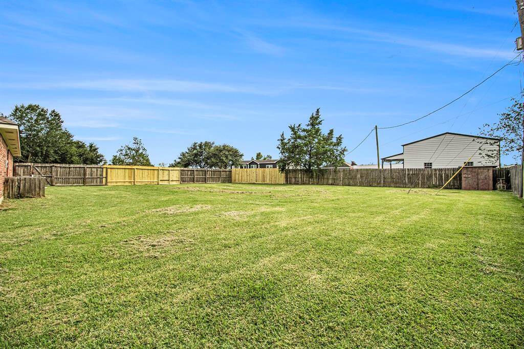 The back yard is the perfect location for all the birthday parties or family gathering.