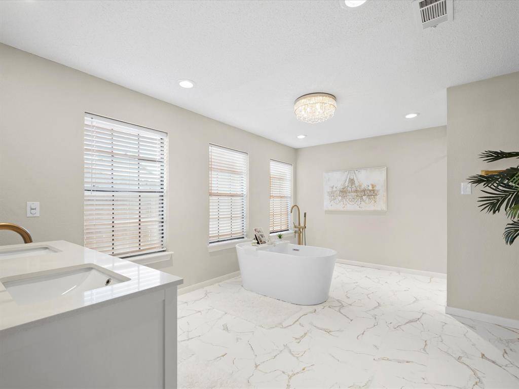 LARGE & Completely Renovated Primary Bathroom
