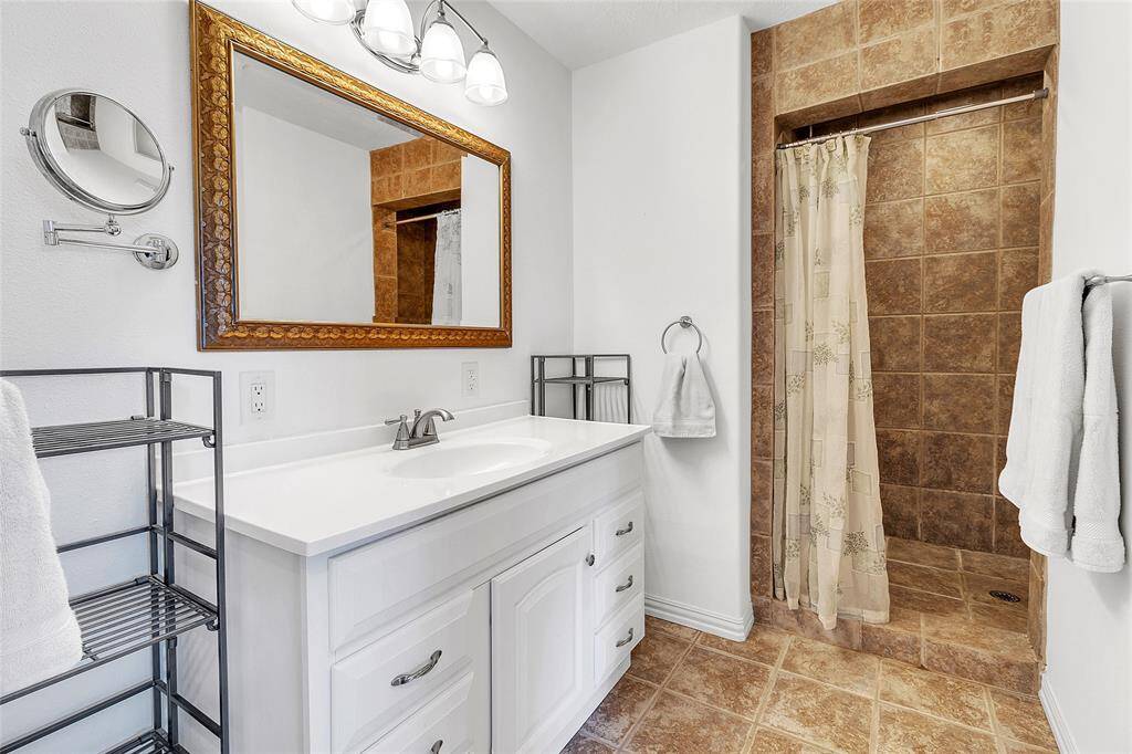 Master Bath with Walk-In Shower