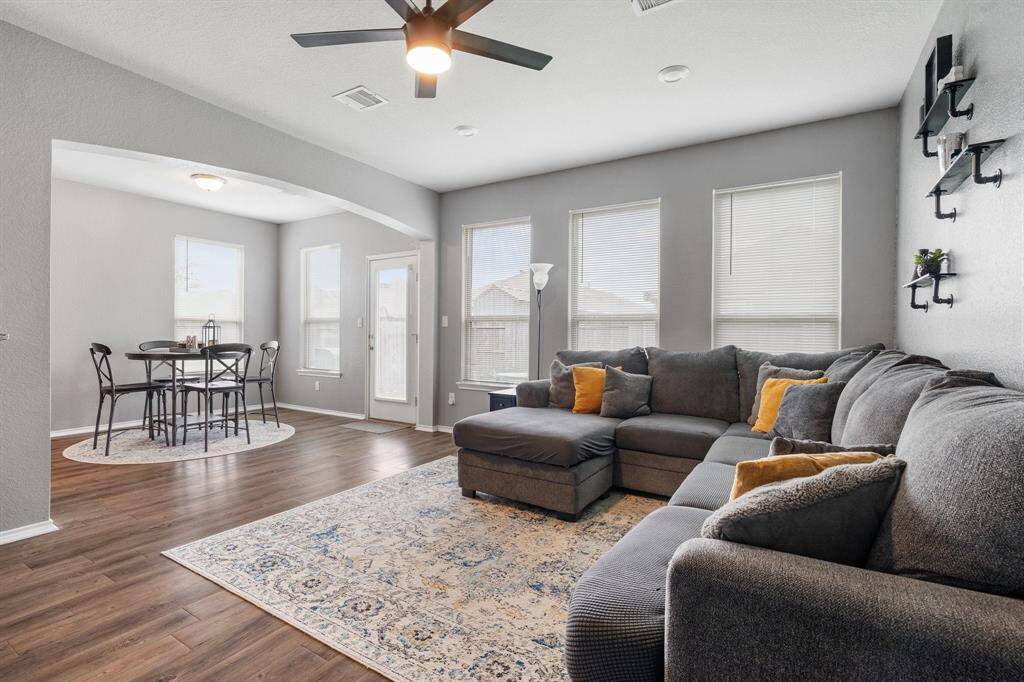 FAmily Room and Breakfast Area