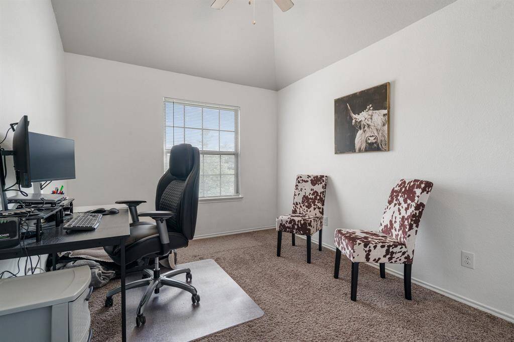 Bedroom/Office