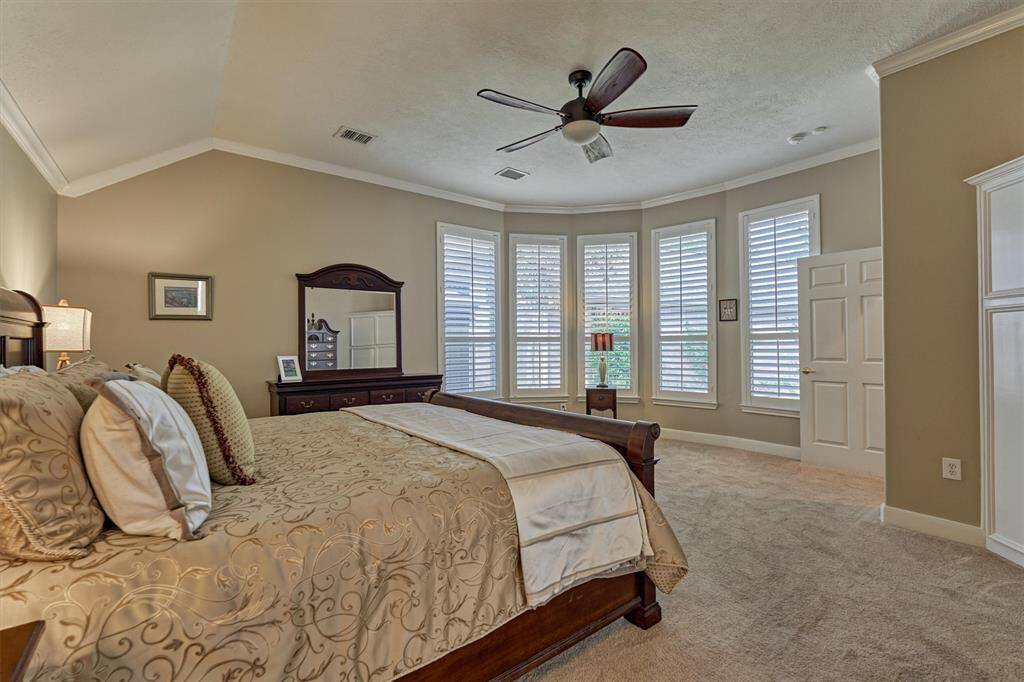 What a wonderful room to wake up to.