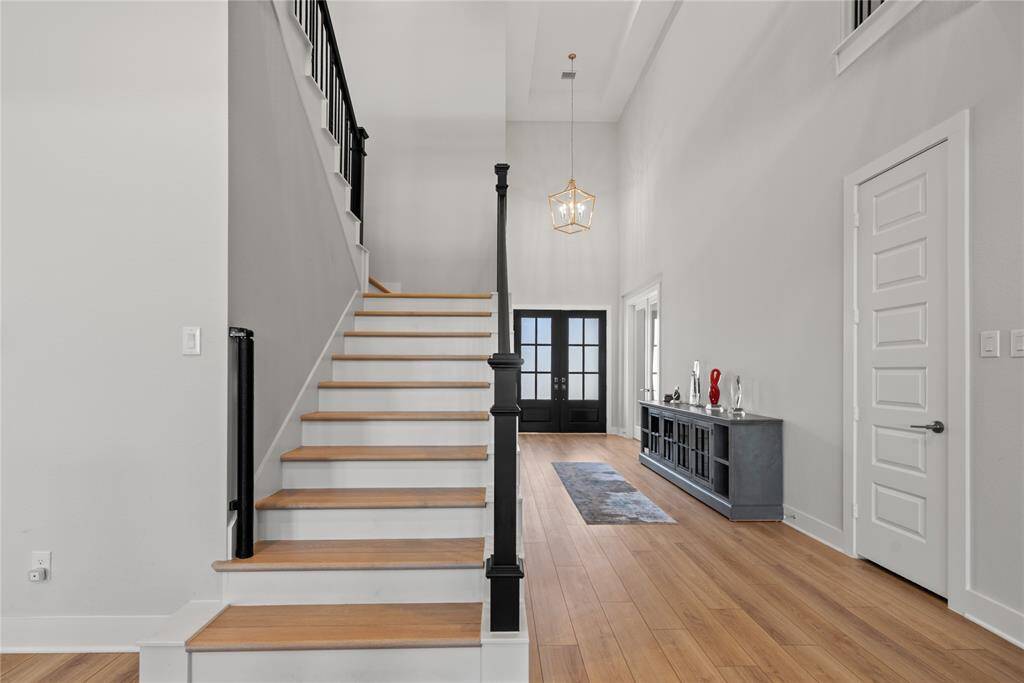 Lets take a look upstairs