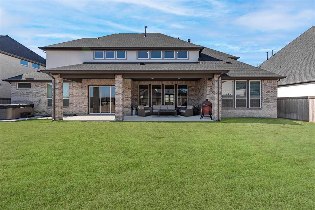 This gorgeous home sits on an 80' lot! Plenty of space to build your New Oasis!