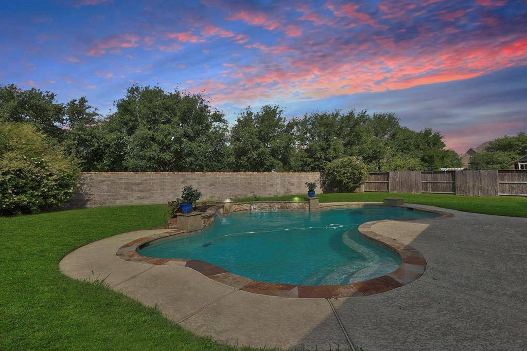 Well planned pool location for this large lot backing to HOA maintained brick fence. Full row of trees also maintained by HOA. Provides the privacy factor. Gated Northlake of Gleannloch Farms.More than 8.5 miles of trails, three recreation centers & seven parks lay the foundation for unlimited fun at Gleannloch Farms. Horseback riding,2.5 acre fenced dog park w/ agility equipment, fishing, canoeing, tennis swimming and athletic fields and the on-site Frank Elementary which is walkable from this home.