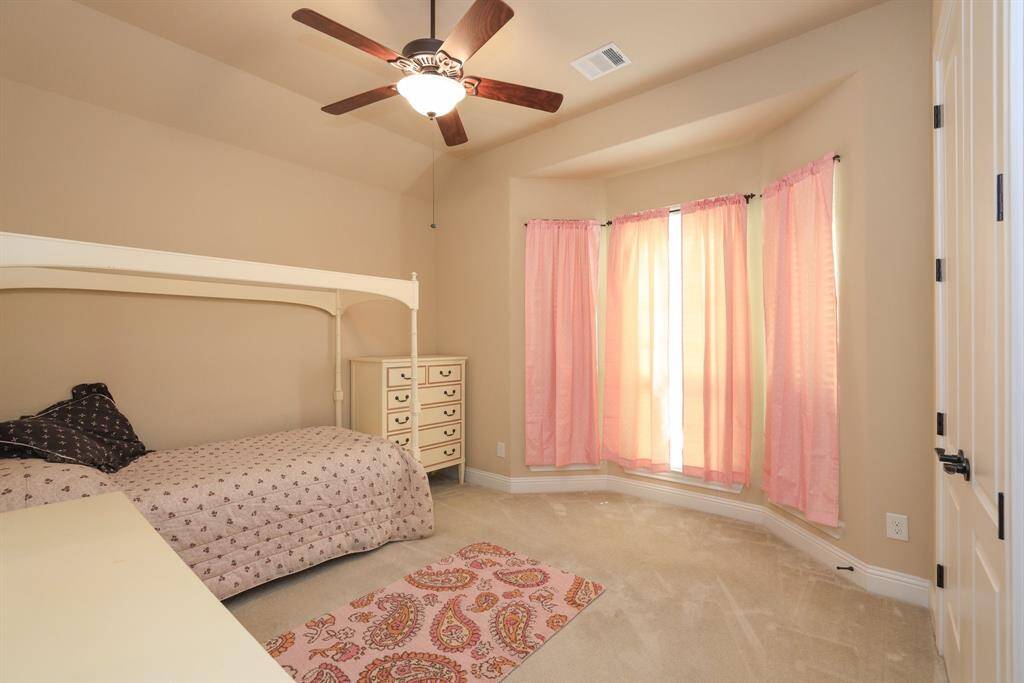 First floor bedroom faces to the front yard.