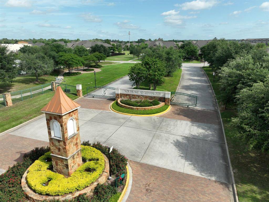 Gated entrance to Northlake of Gleannloch Farms