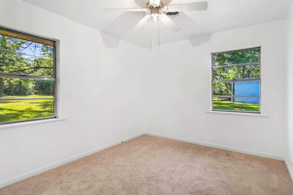 Secondary bedroom