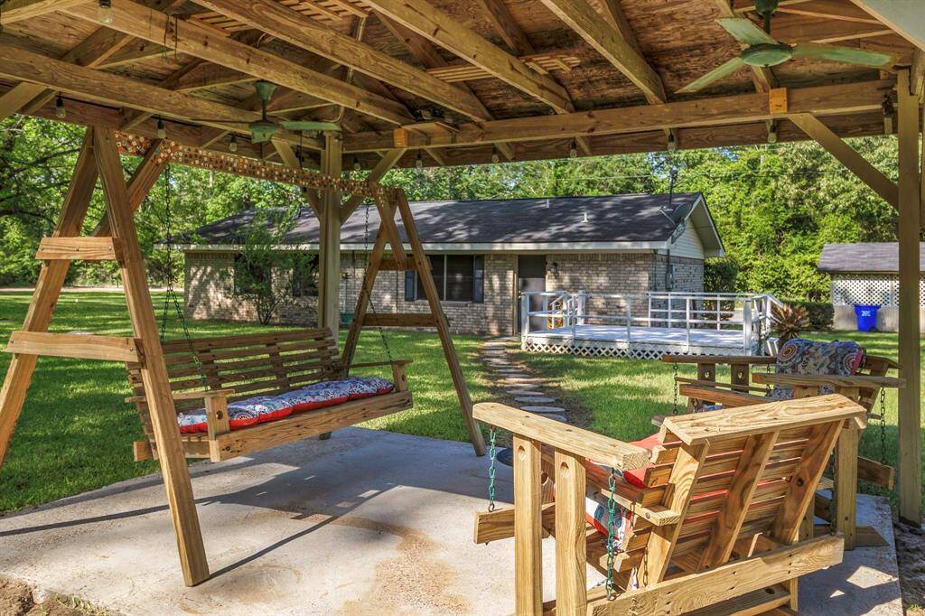 a pavillon seating area to relax and enjoy those spring and autumn breezy evenings.
