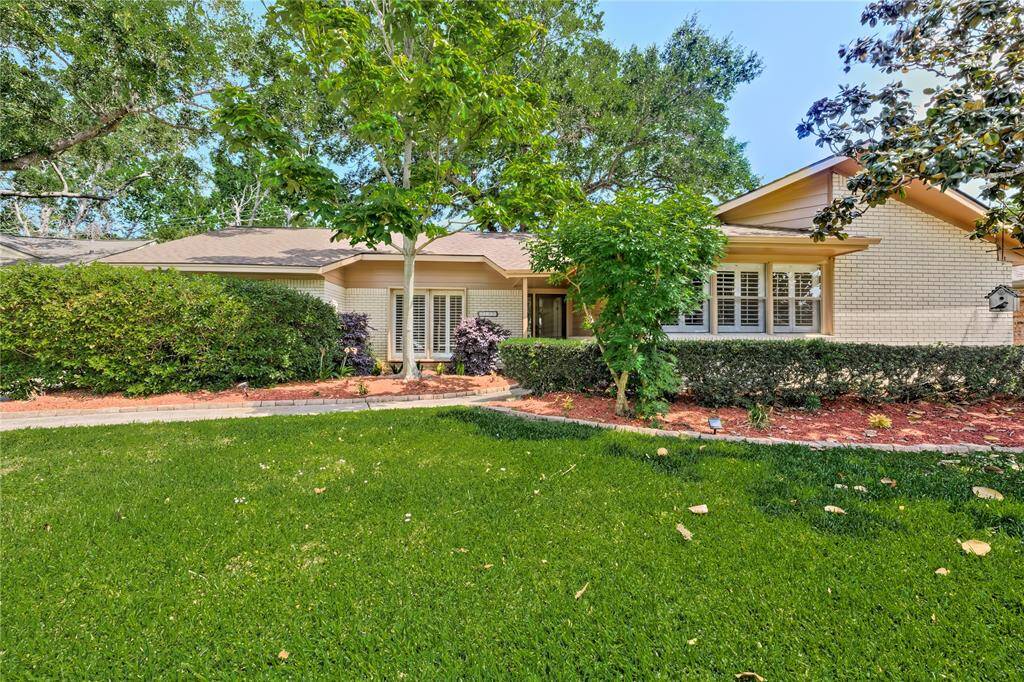 Welcome Home to 2105 Willow Dell Drive