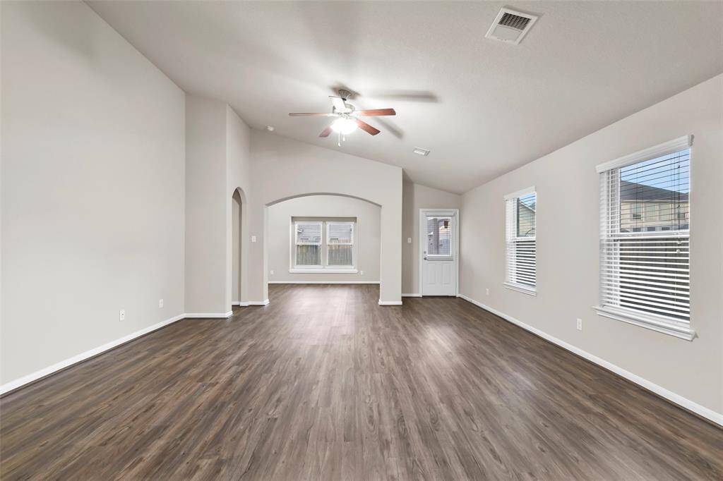 Large family room for entertaining or just relaxation!