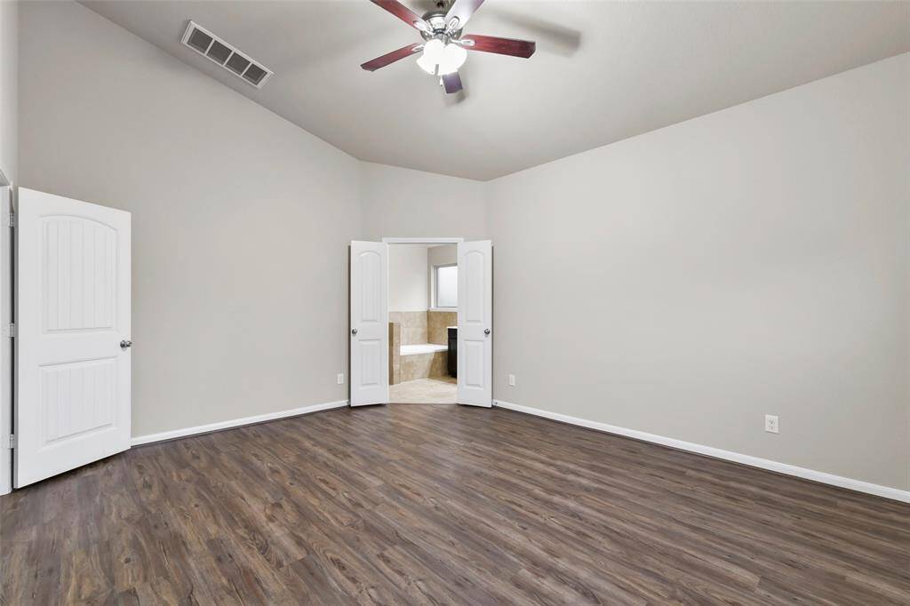 Large primary big enough for large furniture