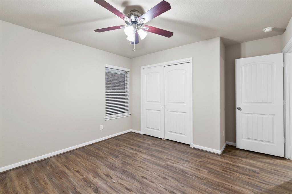 Secondary bedroom