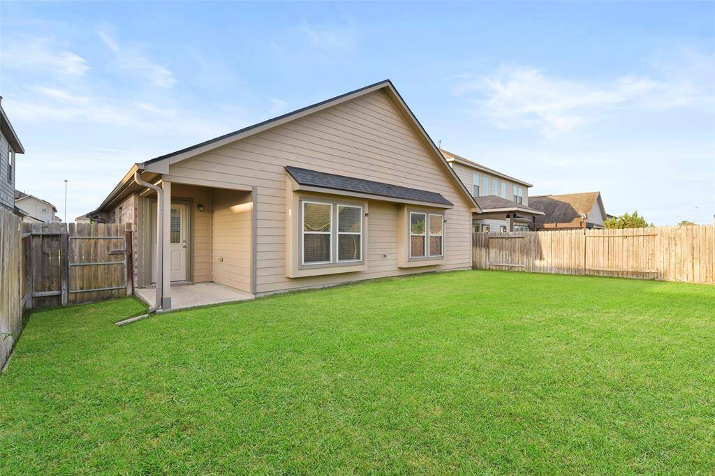 Large backyard for your family gatherings, BBQ's or just relaxing