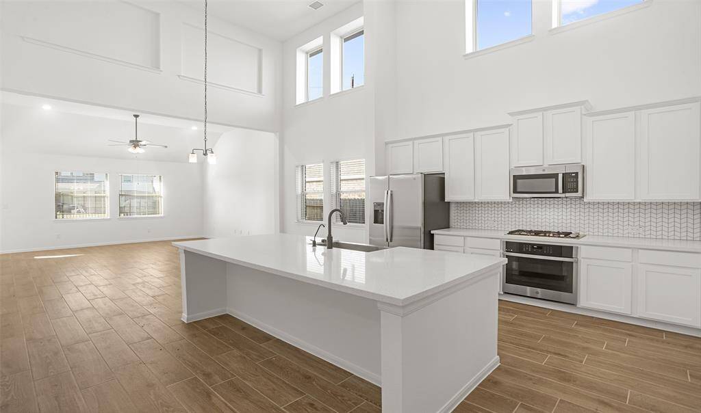 Lovely kitchen (*Photo not of actual home and used for illustration purposes only.)