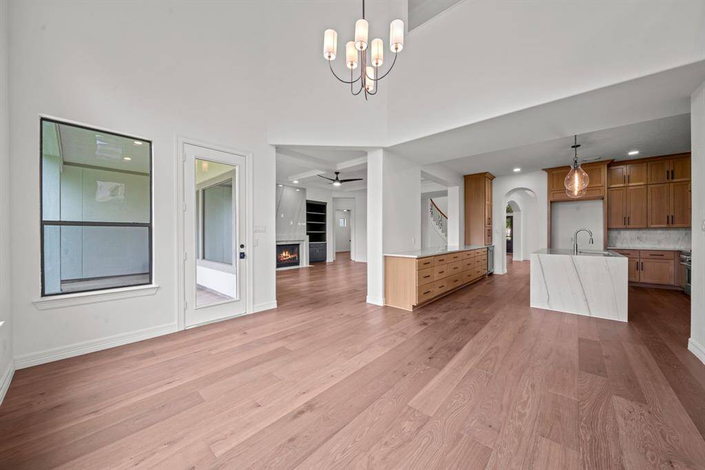 Breakfast room is open to the kitchen and the den