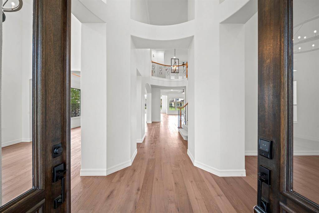 2 story entry with architectural details creates a grand entry