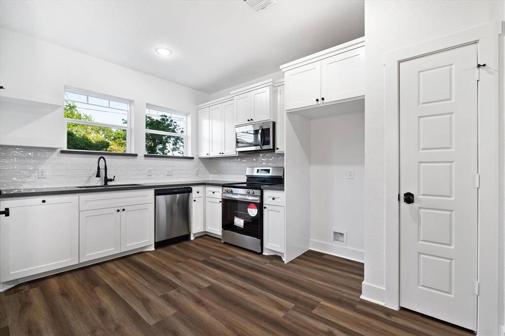 Where your furry friend also has a place to call home :)