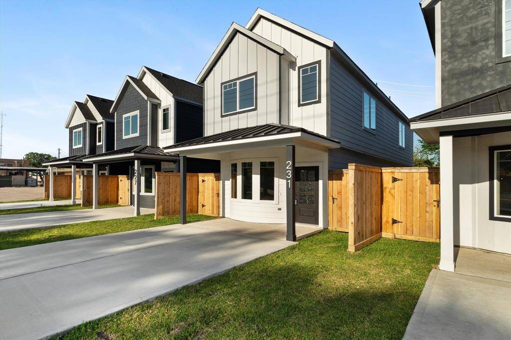 231 S Broadway in the thriving community of La Porte, TX! This charming home features a covered front porch, durable HardiPlank siding, an extra-long double-car driveway, and an extended fence for enhanced privacy.