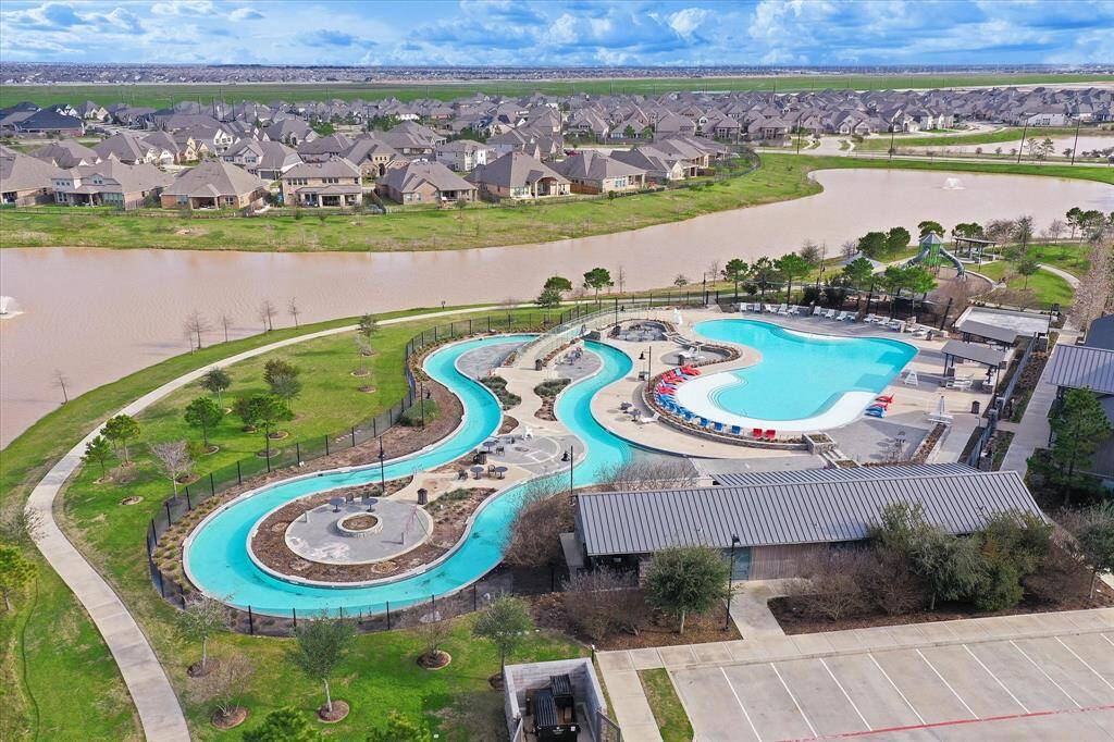 Lazy river