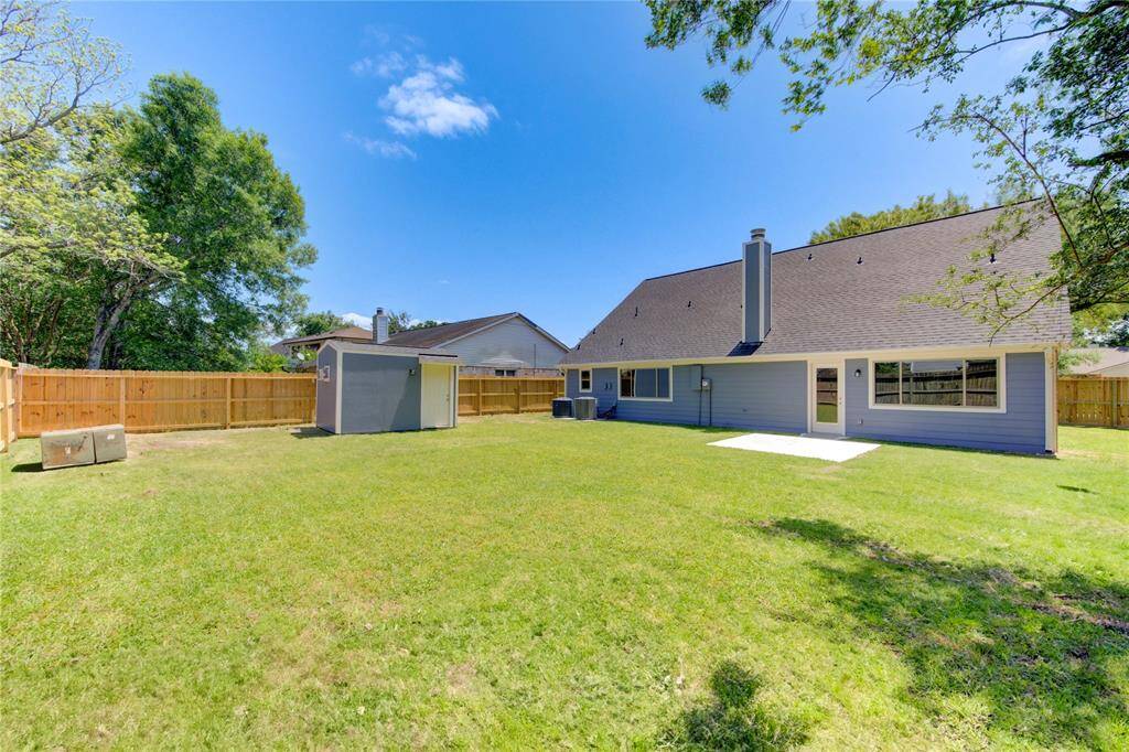 Lush green grass and fully fenced!