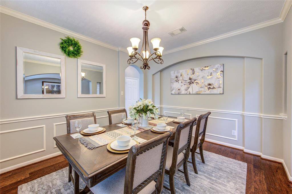 Formal Dining