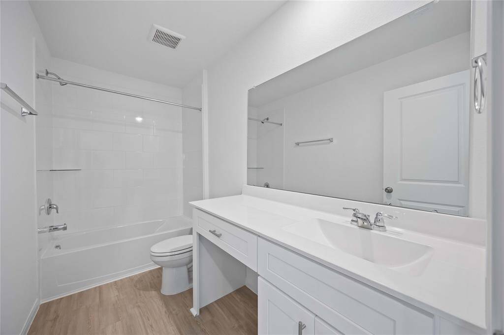 Secondary Bathroom.