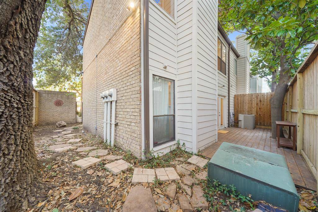Being an end unit offers addition side yard space!