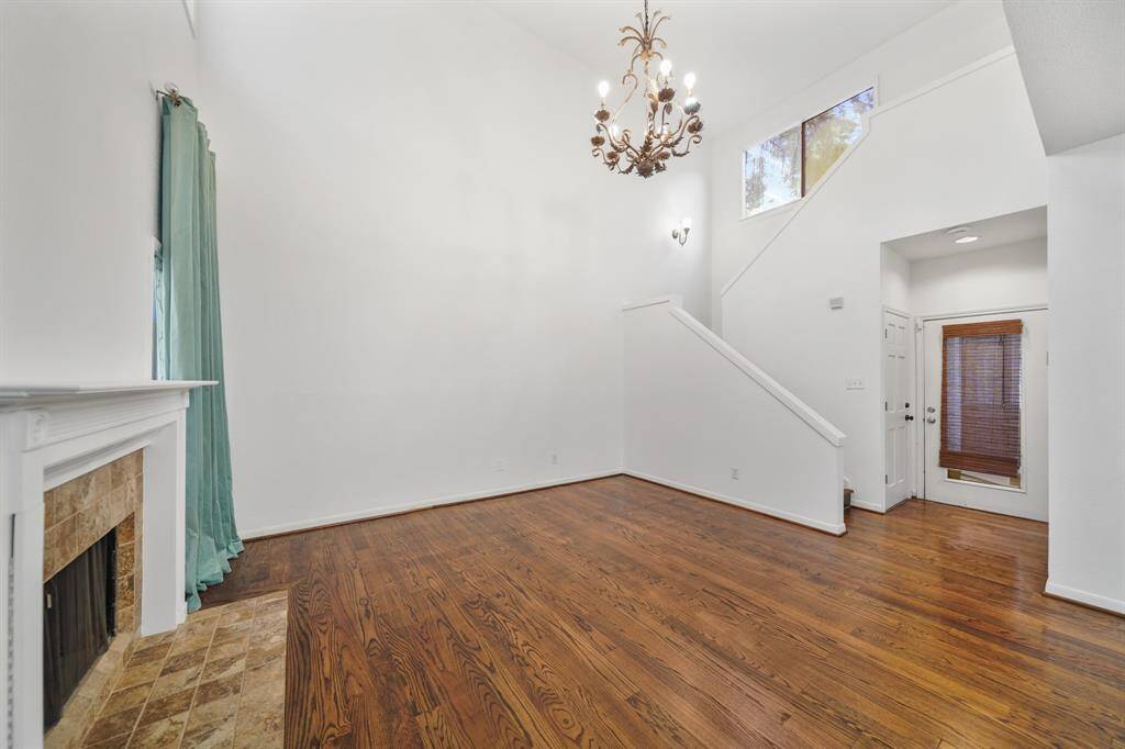 Plenty of wall space for all of your decorating needs! Make it your own!