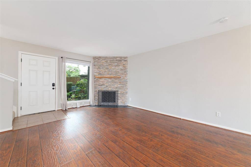 The open layout creates a warm and inviting space, perfect for unwinding or hosting guests.