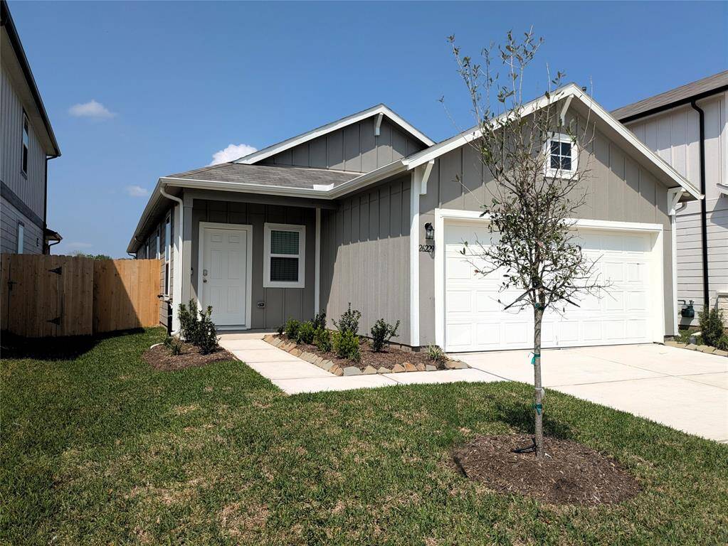 Welcome to this BRAND NEW, never lived in rental home in Decker Prairie, featuring 3 bedrooms and 2 bathrooms with dedicated office space. Located in beautiful Tomball, this home offers spacious bedrooms and an inviting layout. Enjoy nearby local amenities, shopping, and dining. Don’t miss out on the opportunity to lease a fresh, contemporary home in a highly desirable area!