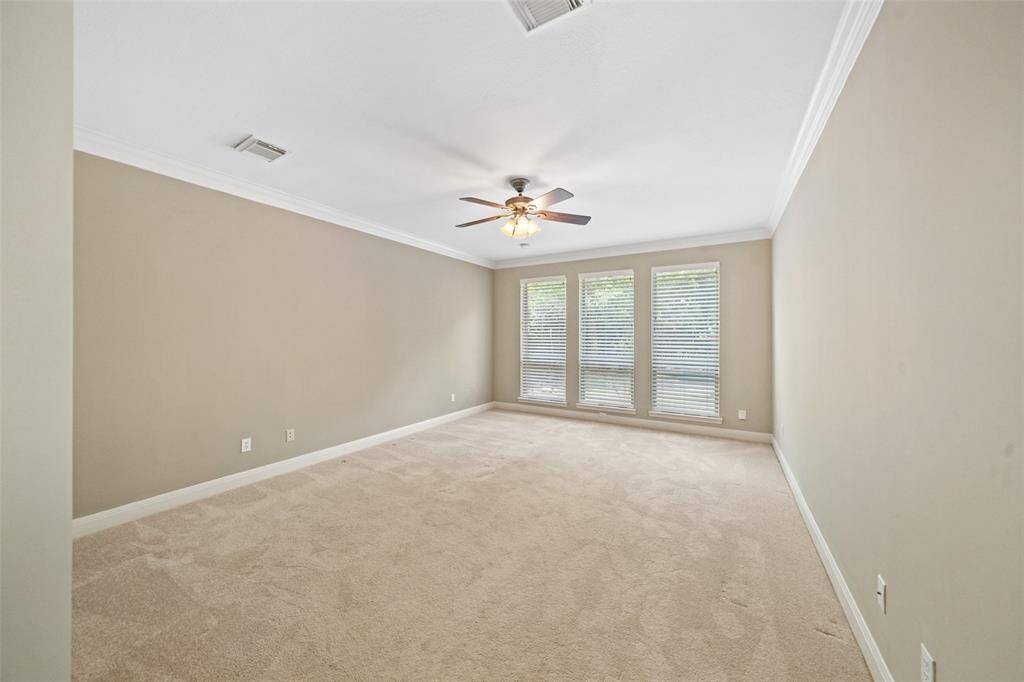 Large primary bedroom is located on the 1st floor.