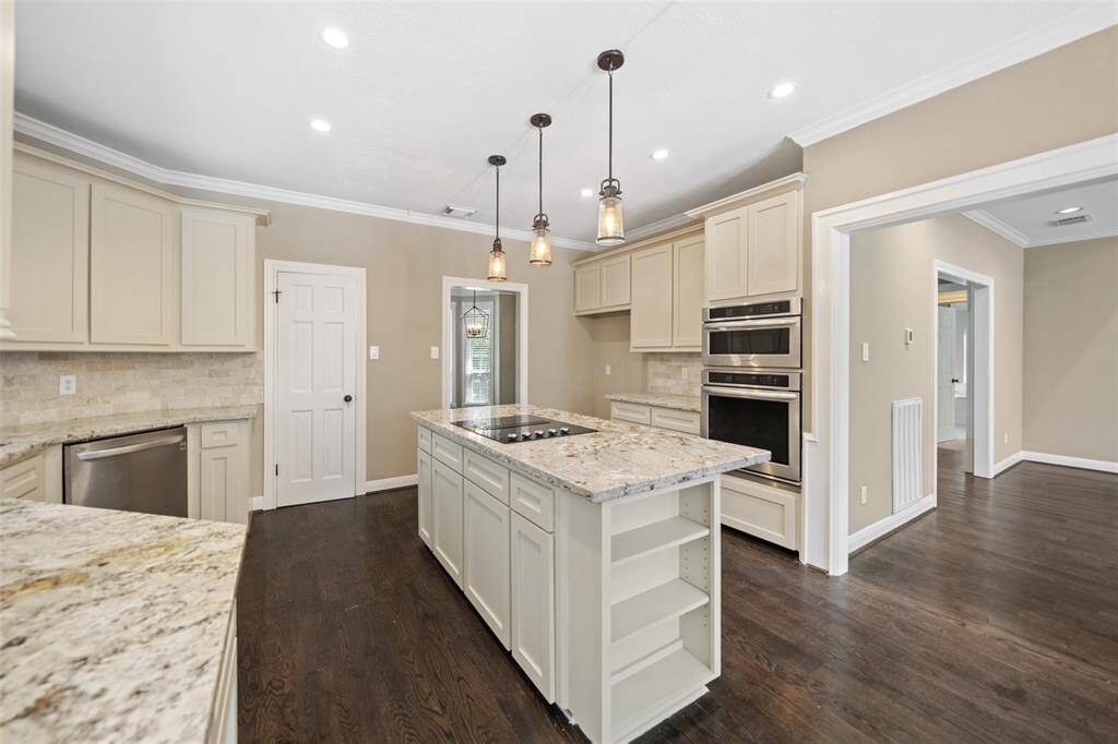 Another view of the island kitchen.